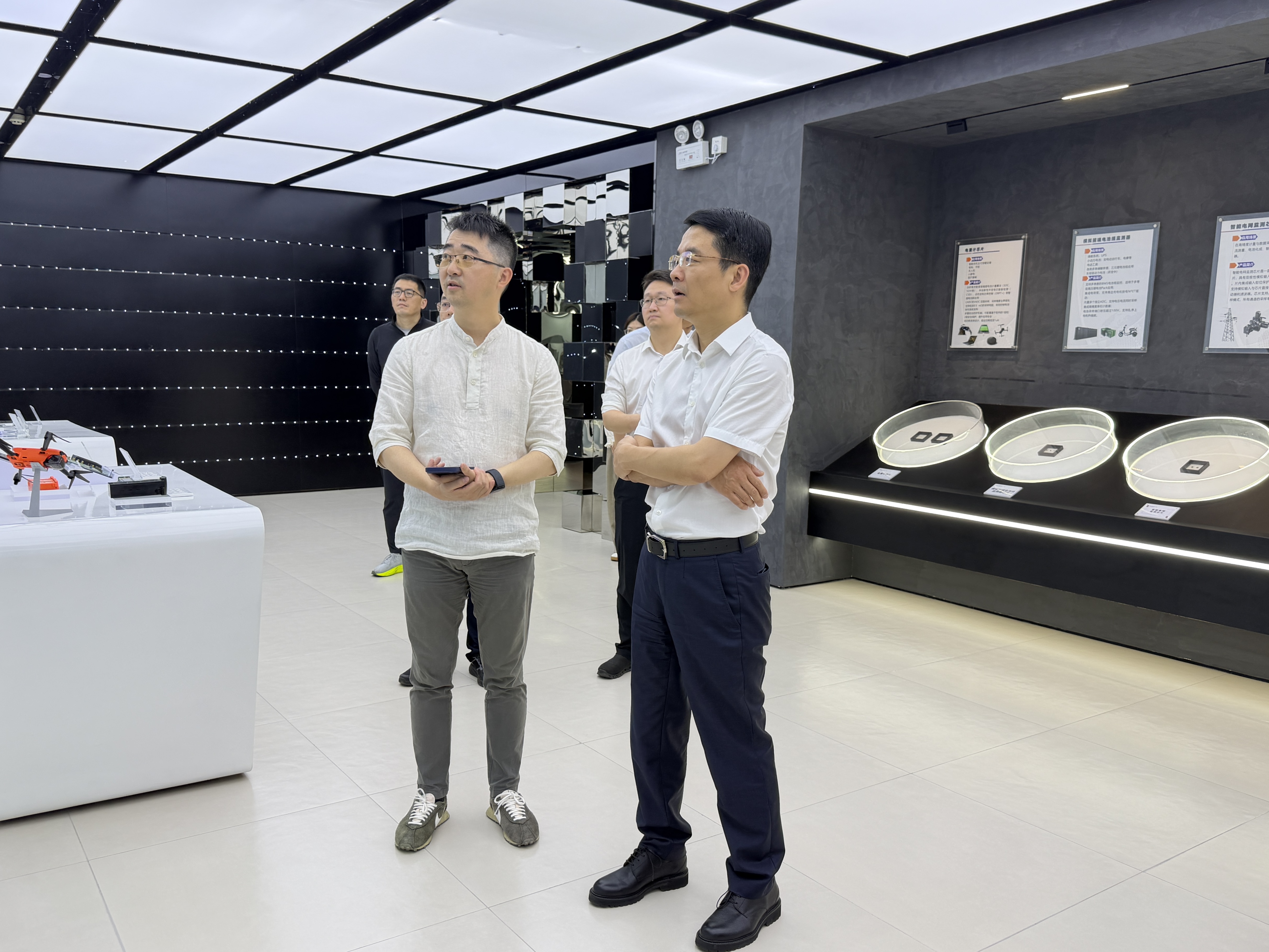 萧山区副区长孙建平深入走访地芯引力 精准服务护航企业发展